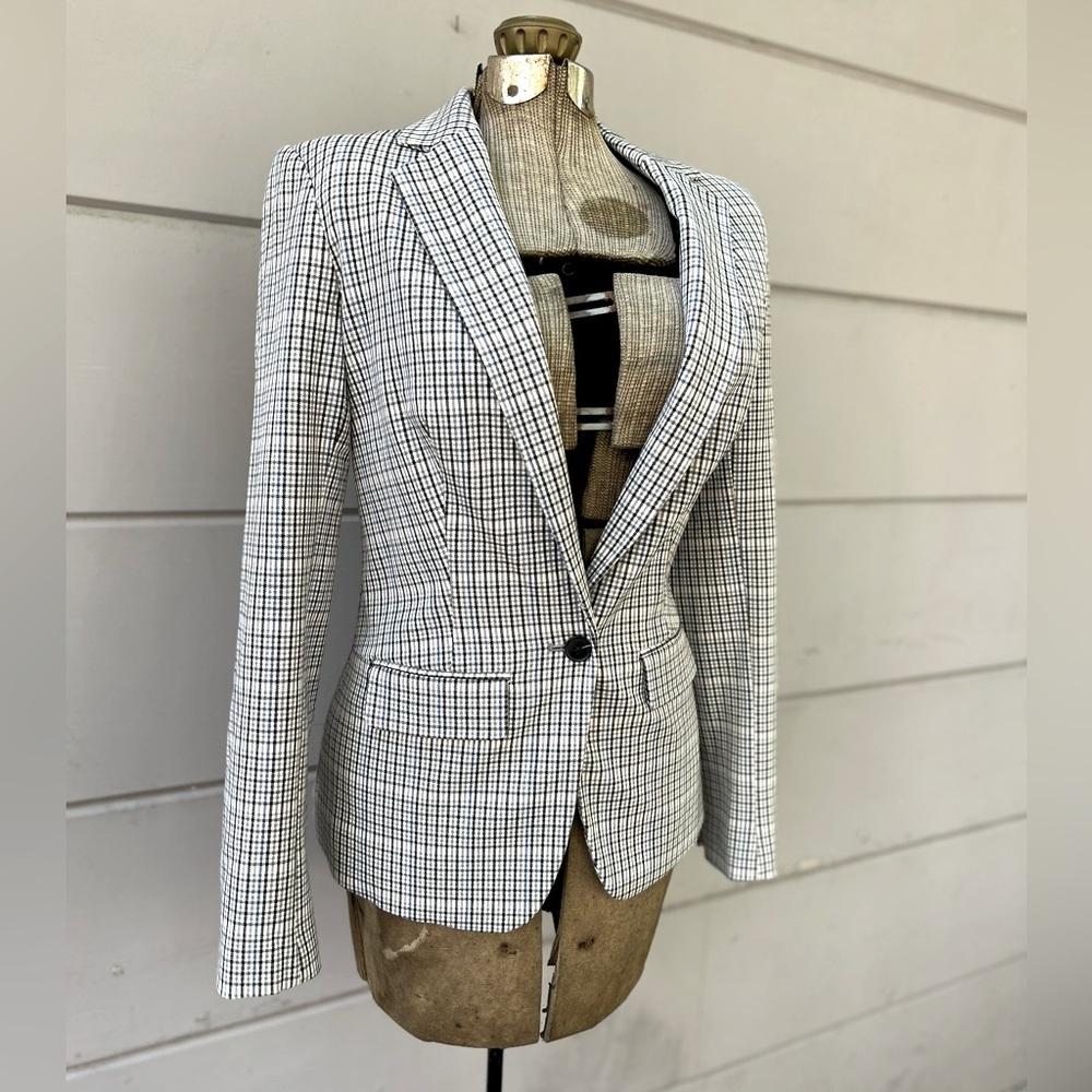 NWT, A Sweet NEW DAY blue and gray plaid Blazer..  Size 2-4 - Picture 6 of 9